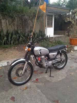 Jual bekas Jual honda cb100 th1977 silver edition LANGKA,lokasi di Bandung Kota
