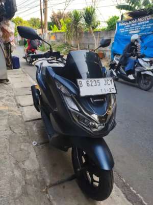 Jual bekas JUAL HONDA PCX ABS 160 2022 KM 27 RB,lokasi di Tangerang Kota