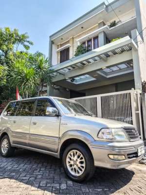 Jual bekas kijang krista manual 2.0,lokasi di Sidoarjo  Kab.