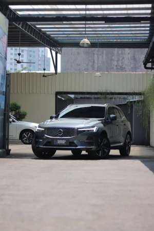 Jual bekas KILOMETER 5RB VOLVO XC60 T8 AWD RECHARGEFACELIFT 2025,lokasi di Jakarta Utara
