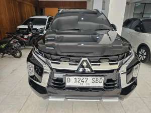 Jual bekas KM 1RB Mitsubishi New pajero dakar diesel at 2025 hitam, km 1rb, 99,lokasi di Bandung Kota