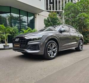 Jual bekas KM 500 Perak Audi Q8 55 TFSI 2026 Quattro low km,lokasi di Tangerang Kota