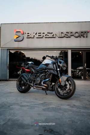 Jual bekas KTM BRABUS 1300R zx,lokasi di Jakarta Selatan