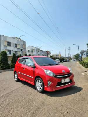 Jual bekas LOW KM 85RB ANTIK RECORD TOYOTA. AGYA TRD SPORTIVO MATIC 2015 FULL ORI,lokasi di Bandung Kota