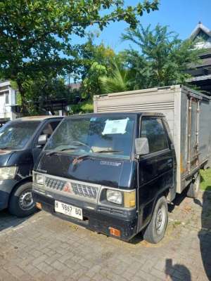Jual bekas Mitsubishi Colt L300 2011 Diesel,lokasi di Semarang Kota