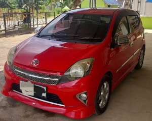 Jual bekas Mobil Agya bekas 2015,lokasi di Samarinda Kota