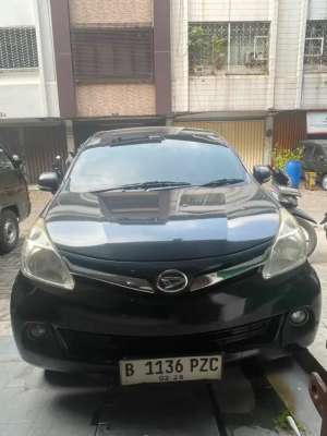Jual bekas Mobil Xenia Deluxe 2013,lokasi di Jakarta Barat