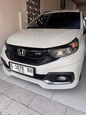 Jual bekas MOBILIO RS CVT AT 2017,lokasi di Semarang Kota