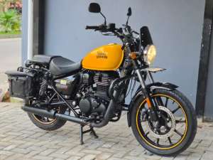 Jual bekas Moge Classic Royal Enfield Meteor 350 Fireball th 2022 km18rb Modif,lokasi di Surabaya Kota