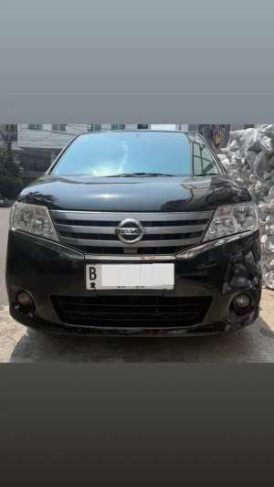 Jual bekas Nissan Serena 2013 AT,lokasi di Jakarta Selatan