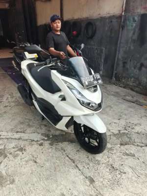Jual bekas Pcx 160 cbs 2022 dp 1jt fid odea,lokasi di Tangerang Kota