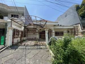 ruma tua hitung tanah pluit barat uk 13x25 hadap barat lokasi di Jakarta Utara, tersedia melalui melalui situs Olx