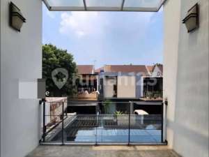 Rumah Benda Residen Ampera Kemang, Jakarta Selatan lokasi di Jakarta Selatan, tersedia melalui melalui situs Olx
