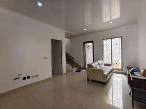 Rumah Green Lake City Cluster Australia 8x15 Semi Furnish lokasi di Tangerang Kota, tersedia melalui melalui situs Olx