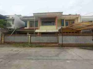 rumah megah 2 lantai billy moon pondok kelapa duren sawit lokasi di Jakarta Timur, tersedia melalui melalui situs Olx