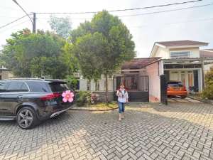 Rumah SecondMegah 2 Lantai Di Citra Indah City Cileungsi Jonggol Bogor Timur lokasi di Bogor Kab., tersedia melalui melalui situs Olx