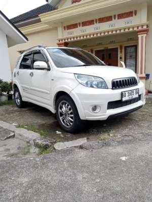 Jual bekas Rush GManual Tahun 2011,lokasi di Agam Kab.