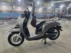 Jual bekas SCOOPY 2018 COKLAT HITAM 108 CC,lokasi di Tangerang Kota