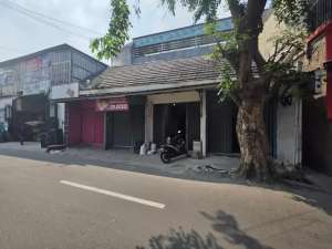 Sewa kios di tebet pinggir jalan lokasi di Jakarta Selatan, tersedia melalui melalui situs Olx