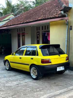 Jual bekas Starlet Kapsul 1.3 EP81 Kuning,lokasi di Ciamis Kab.