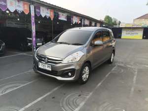 Jual bekas Suzuki Ertiga GL 1.4 Manual 2017,lokasi di Tangerang Kota