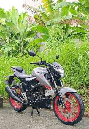 Jual bekas Suzuki Gsx S 150,lokasi di Bekasi Kota