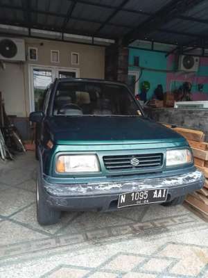 Jual bekas SUZUKI SIDEKICK 1995. PLAT N MALANG KOTA. WARNA HIJAU METALIK .1590 CC,lokasi di Kediri  Kab.
