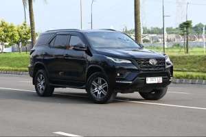 Jual bekas TDP10jtan Toyota Fortuner 2.4 G AT 2023 Black,lokasi di Jakarta Utara