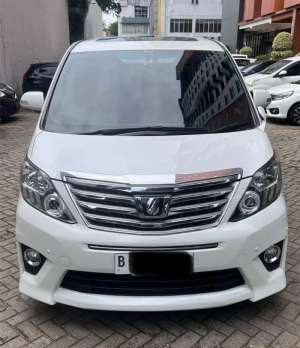 Jual bekas Toyota Alphard 2.4 SC CBU AT thn. 2014,lokasi di Jakarta Timur