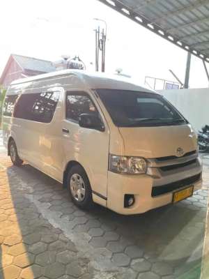 Jual bekas TOYOTA HIACE COMMUTER M5,lokasi di Demak Kab.