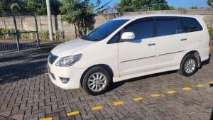 Jual bekas Toyota Kijang Innova 2012 Diesel,lokasi di Surabaya Kota
