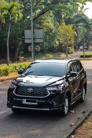 Jual bekas Toyota Kijang Innova 2023 Hybrid,lokasi di Tangerang Selatan Kota