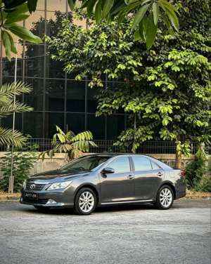 Jual bekas Toyota New Camry V Grey 2012 Tdp Murmer Ori Menarik Bu Antik Baru Gres,lokasi di Tangerang Kota
