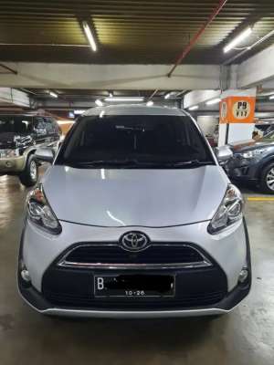 Jual bekas Toyota sienta G manual,lokasi di Jakarta Utara