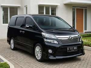 Jual bekas Toyota Vellfire 2013,lokasi di Bandung Kota