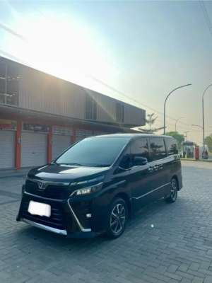 Jual bekas Toyota Voxy 2019,lokasi di Bekasi Kab.