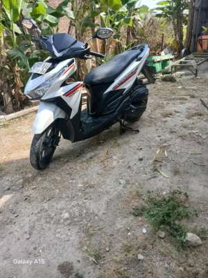 Jual bekas vario 125 iss 2018,lokasi di Semarang Kota
