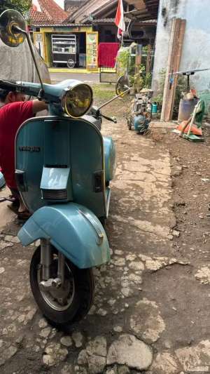 Jual bekas Vespa PX Tahun 1981 new PX look,lokasi di Jakarta Utara