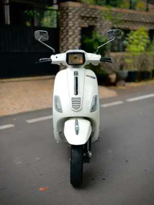 Jual bekas VESPA S 150 2V 2012 PUTIH - TERMURAH SEINDONESIA,lokasi di Bogor Kota