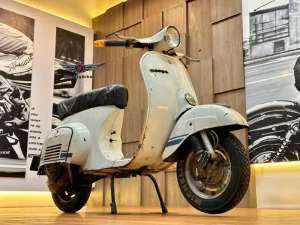 Jual bekas Vespa tua Vespa Primavera 125 ET 3,lokasi di Surabaya Kota