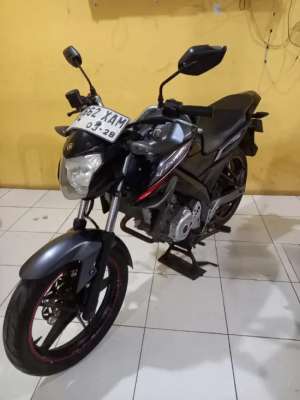 Jual bekas Vixion 2013 lngkp,lokasi di Tangerang Kota