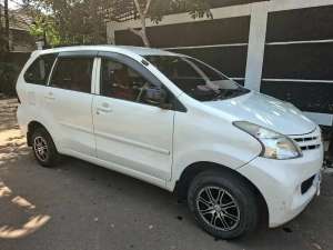 Jual bekas Xenia 1000 cc 2014 terawat,lokasi di Tangerang Selatan Kota