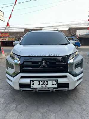 Jual bekas Xpander cross manual tahun 2024,lokasi di Surakarta Kota