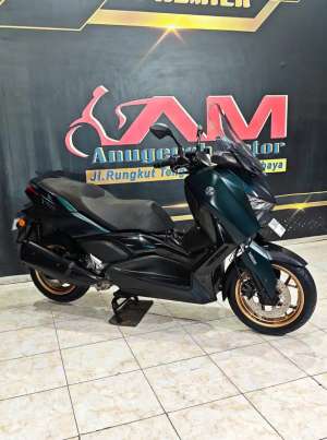 Jual bekas Yamaha New Xmax 250 ABS Keyles connected Th 2023 odo 7rb warna cakepp,lokasi di Surabaya Kota