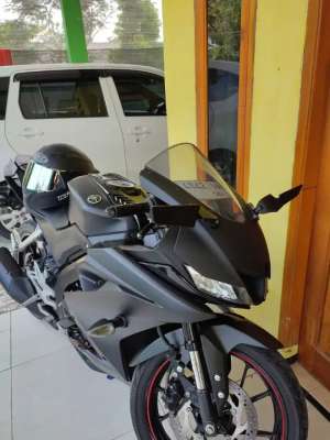 Jual bekas YAMAHA R15 2017,lokasi di Karawang Kab.